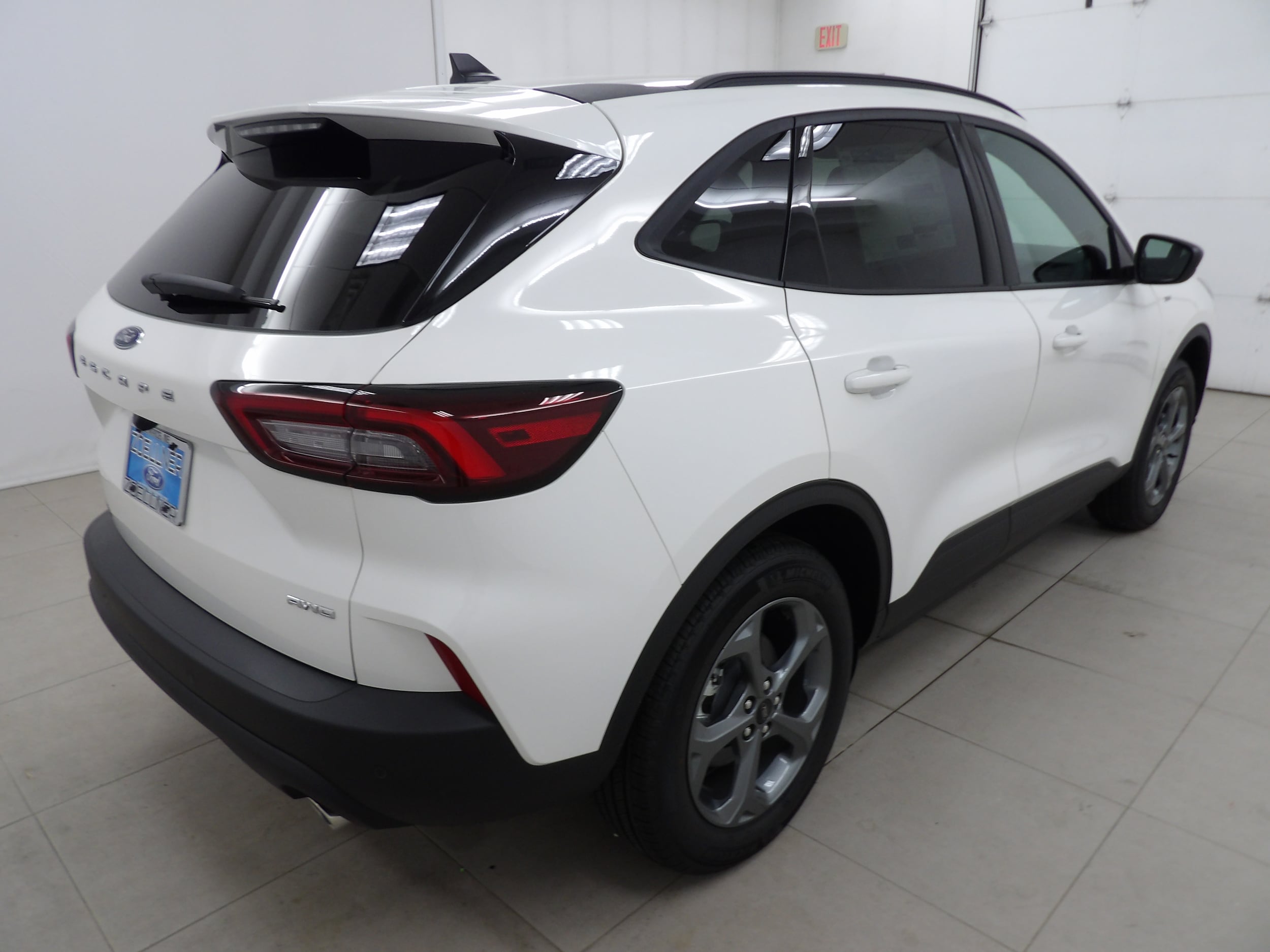 2026 Ford Escape ST-Line - Photo 8