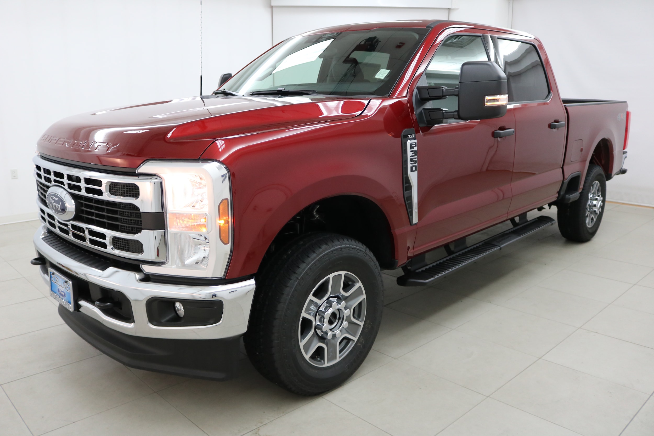 2025 Ford F-350 Super Duty XLT's photo