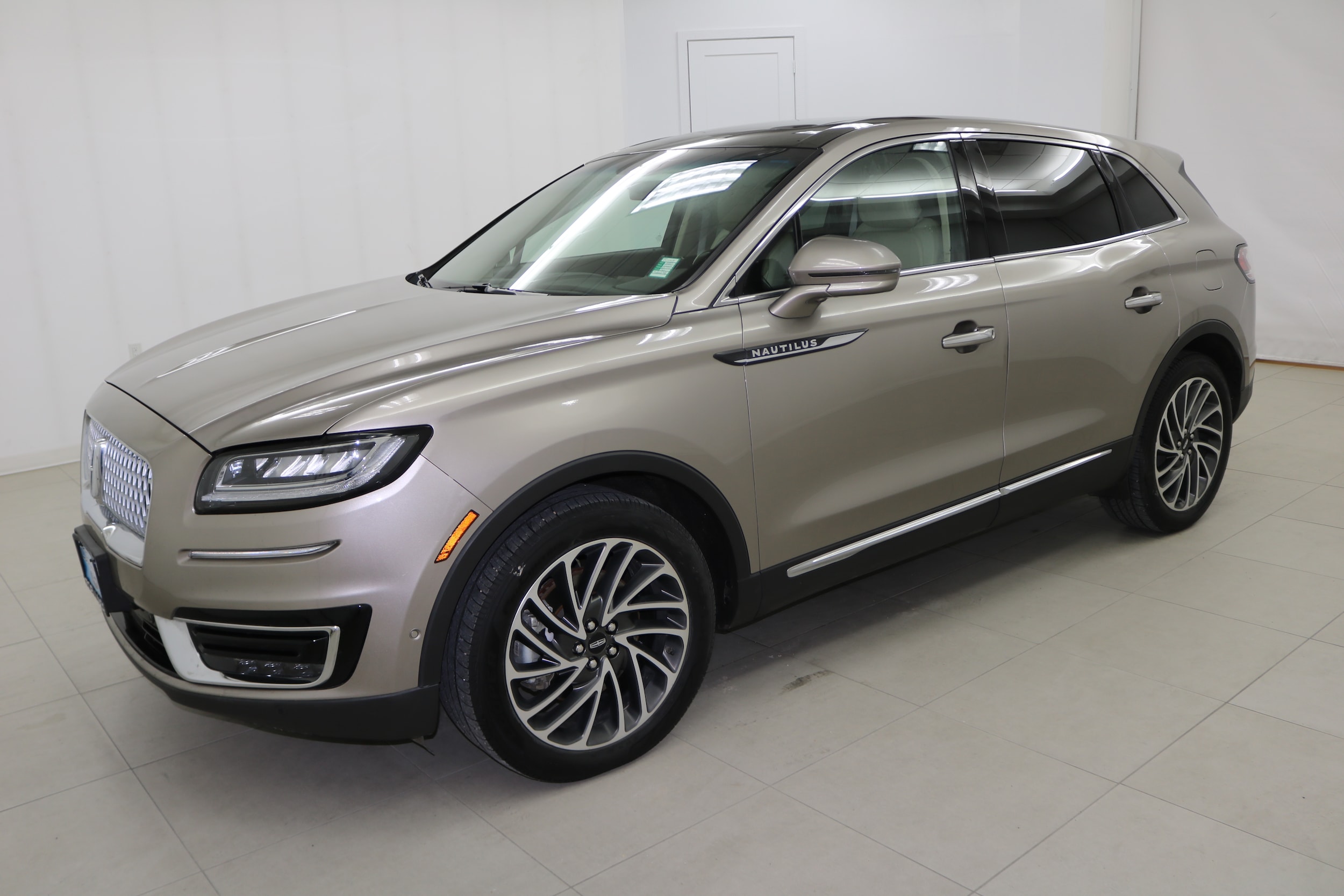 2020 Lincoln Nautilus Reserve