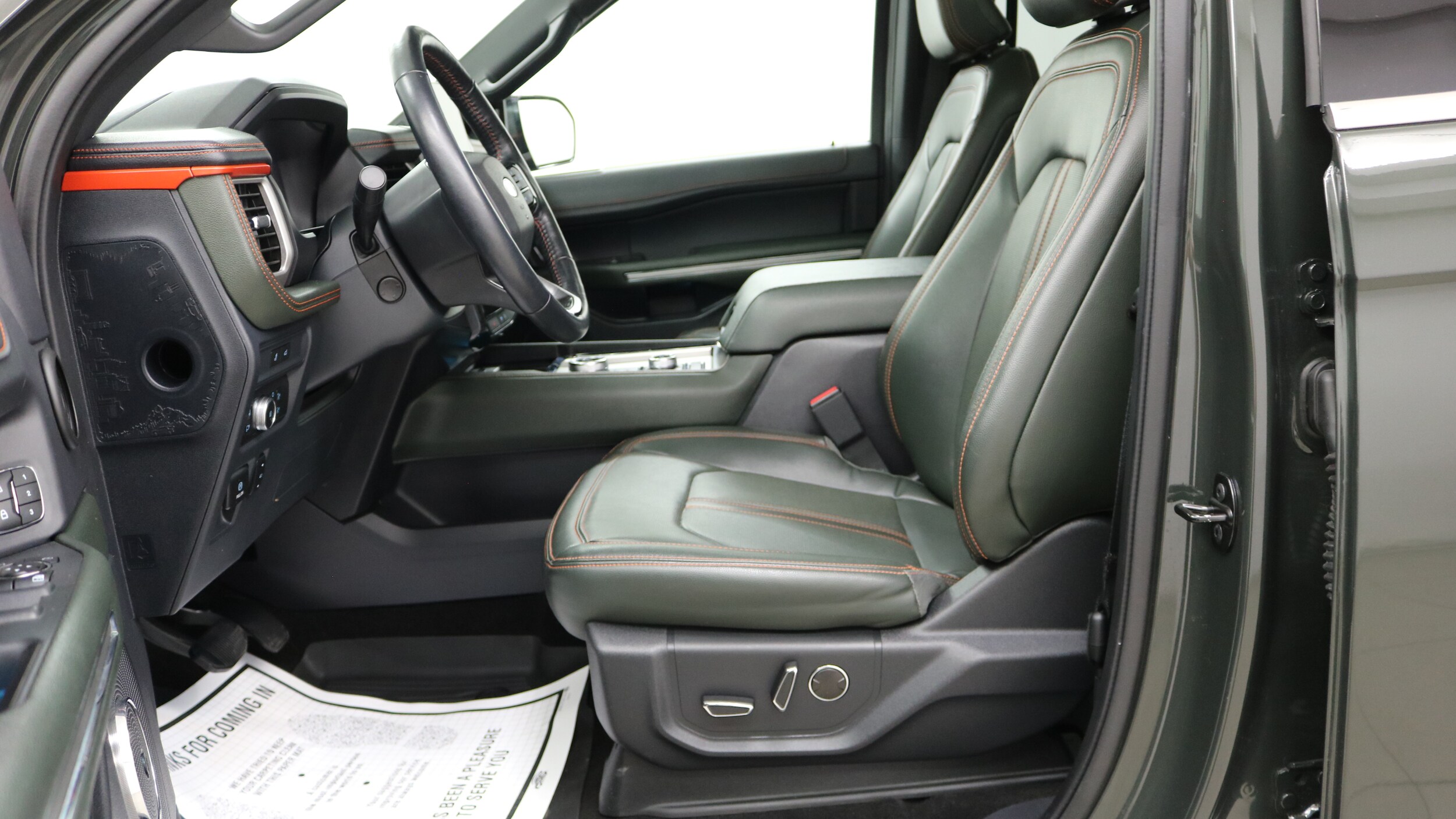 2022 Ford Expedition Timberline photo 2