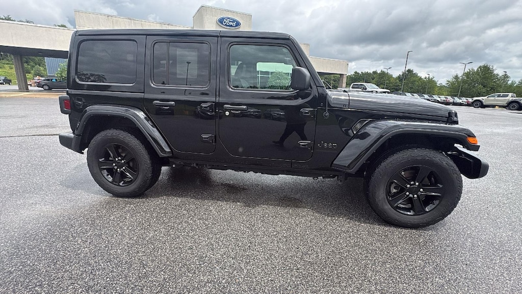 Used 2023 Jeep Wrangler 4-DOOR SAHARA 4X4 SUV
