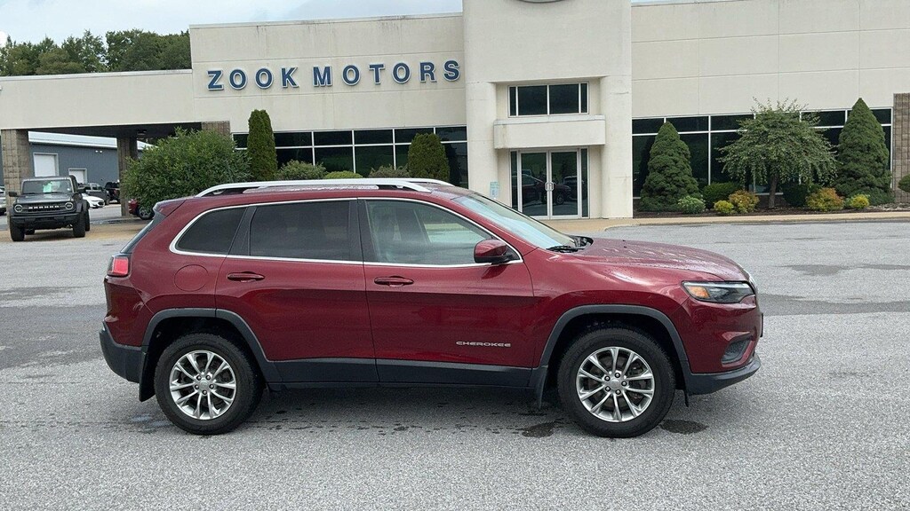 Used 2019 Jeep Cherokee Latitude Plus 4x4 SUV