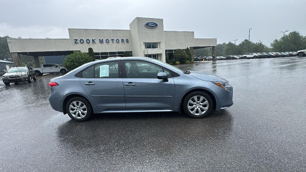 Used 2023 Toyota Corolla LE Sedan