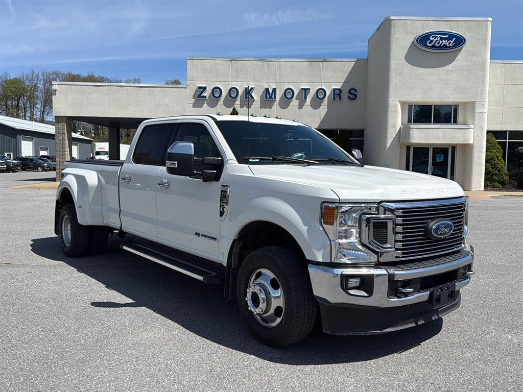 2022 Ford F-350 Lariat 4x4 Crew Cab 8' Box DRW's photo