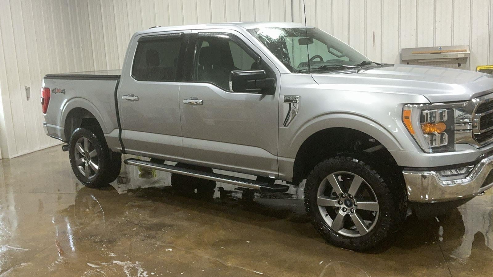 2021 Ford F-150 XLT photo 3