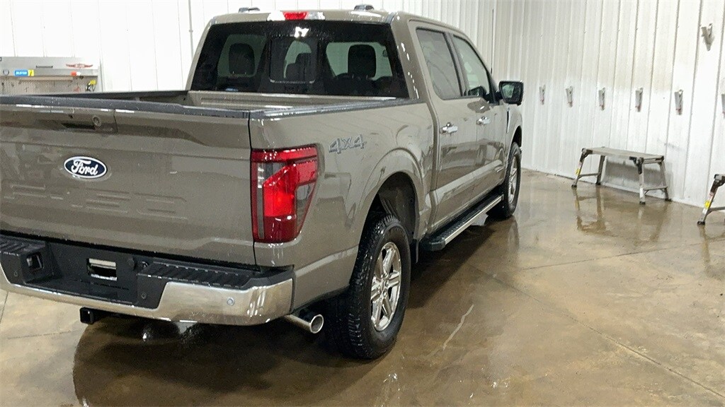 2025 Ford F-150 XLT photo 3