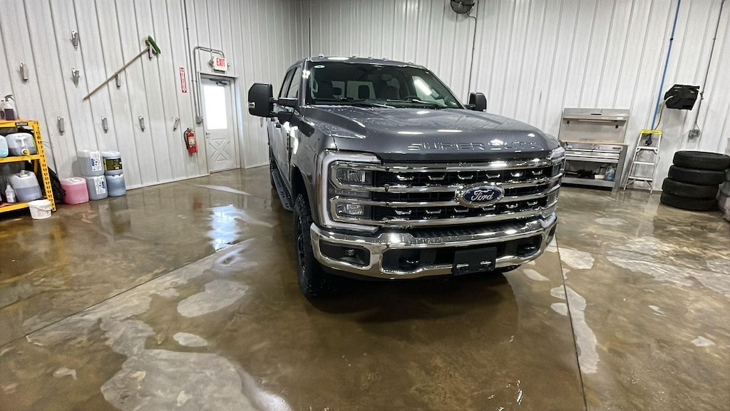 New 2026 Ford F-250 XLT Truck Crew Cab