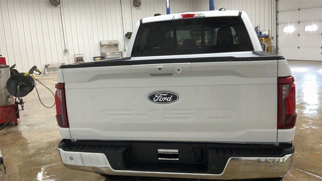 2025 Ford F-150 XLT photo 4