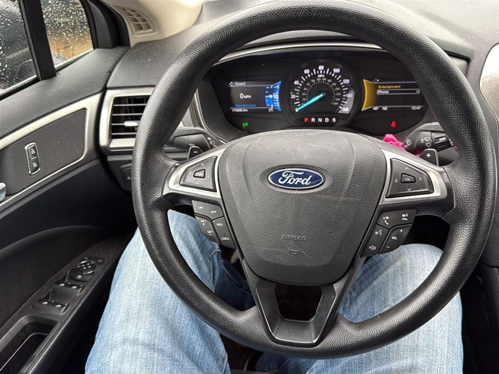 2018 Ford Fusion SE photo 4