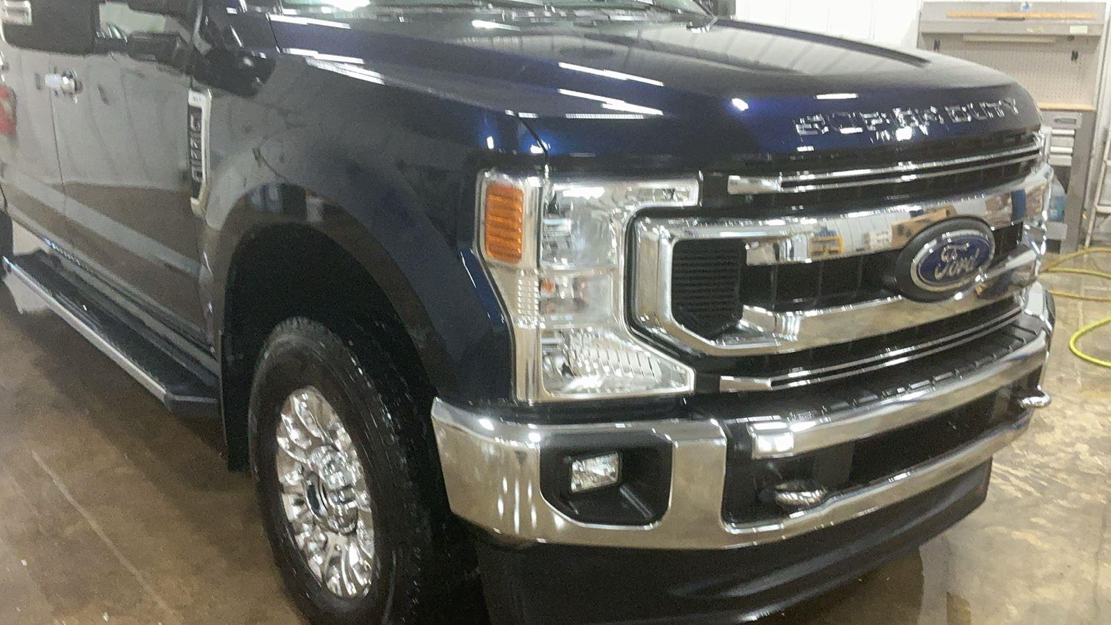 2022 Ford F-250 XLT photo 3