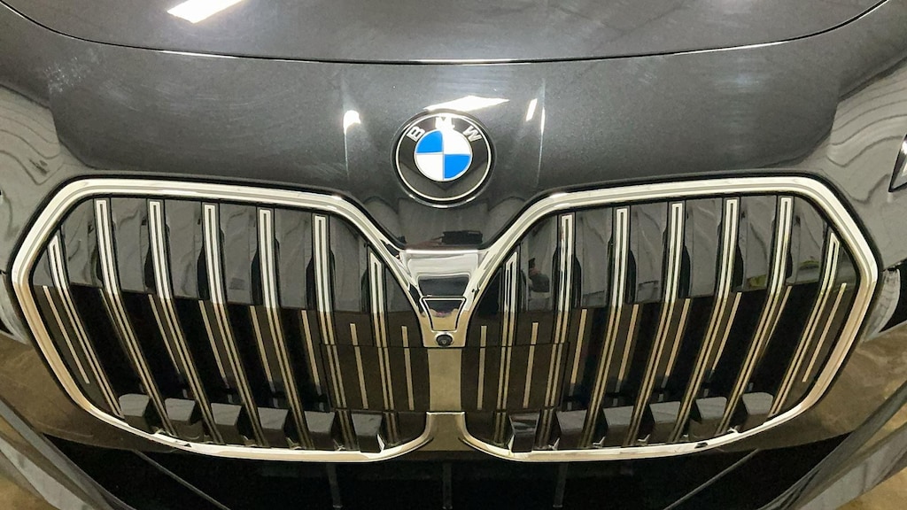 Used 2025 BMW 740i xDrive Sedan
