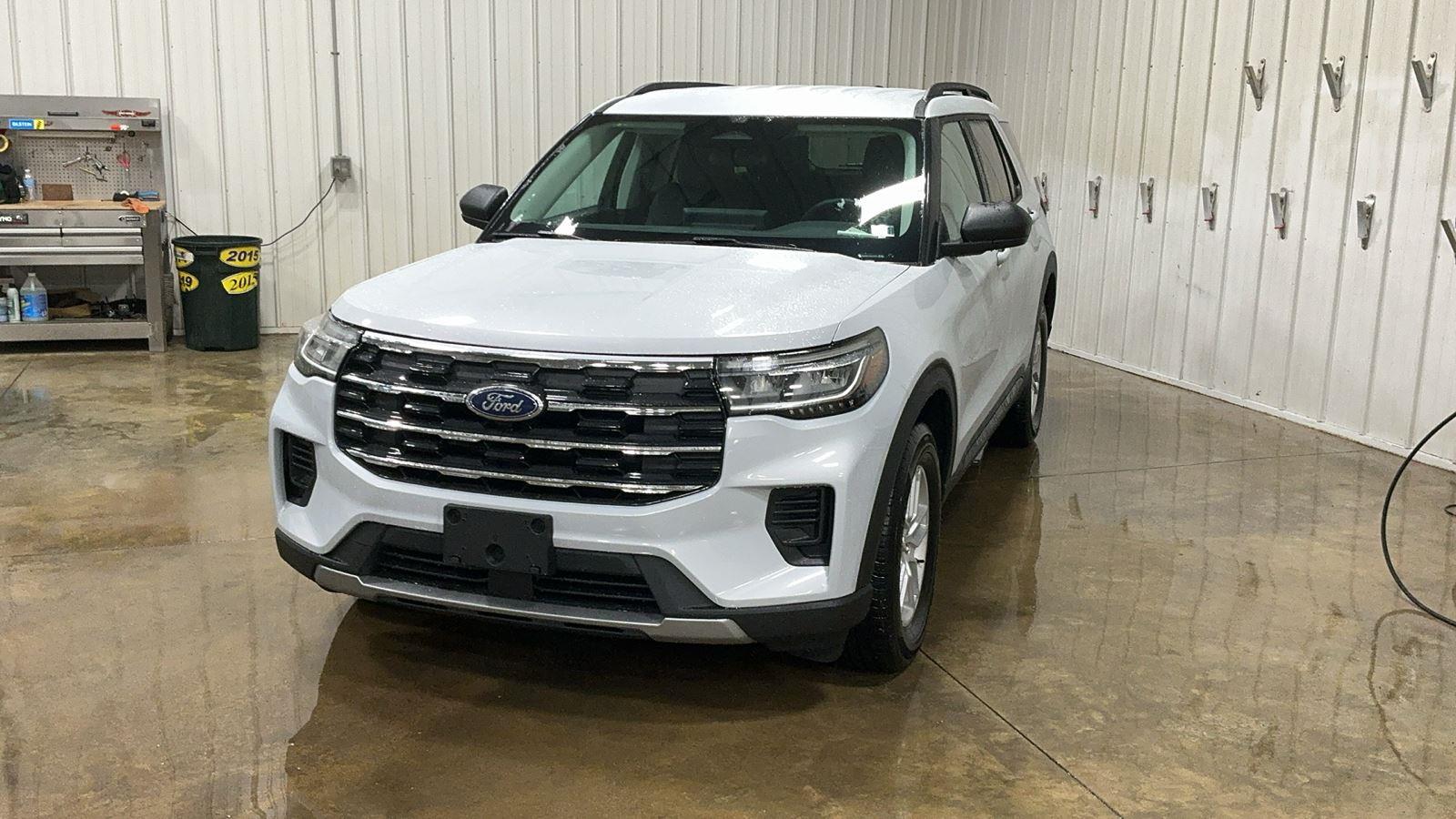 2026 Ford Explorer Active's photo