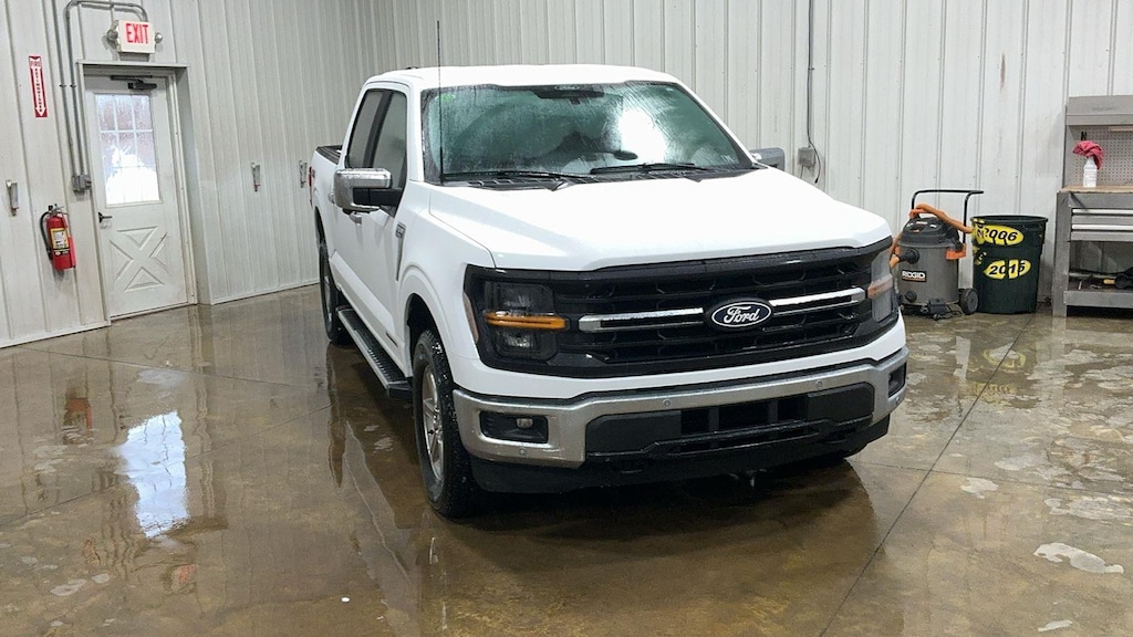 New 2025 Ford F-150 XLT Truck SuperCrew Cab