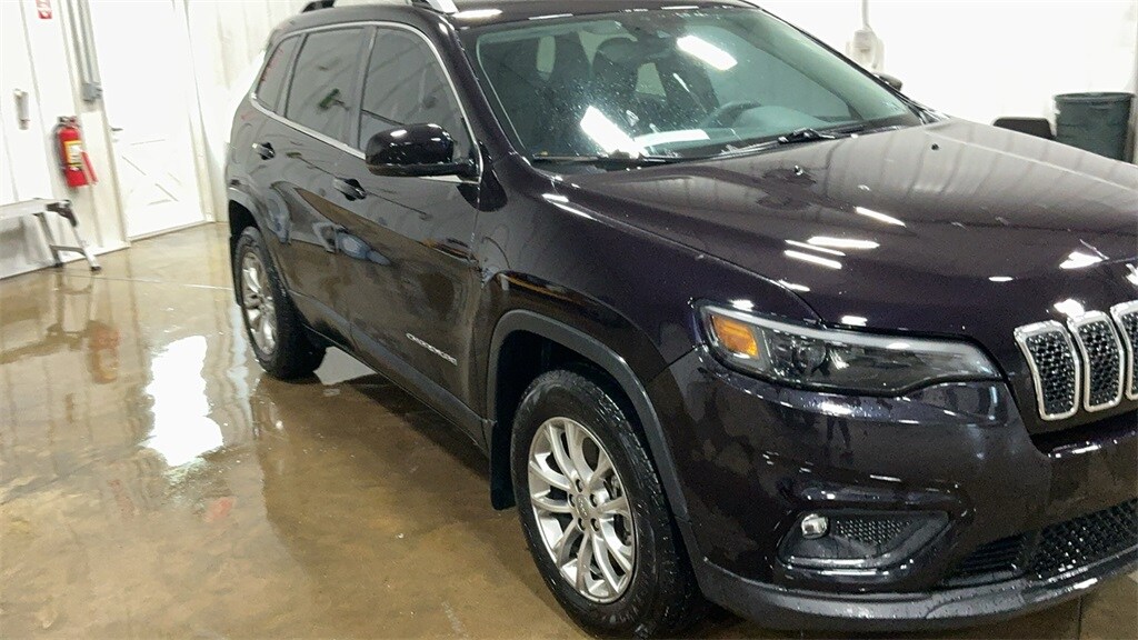 2021 Jeep Cherokee Latitude Lux photo 2