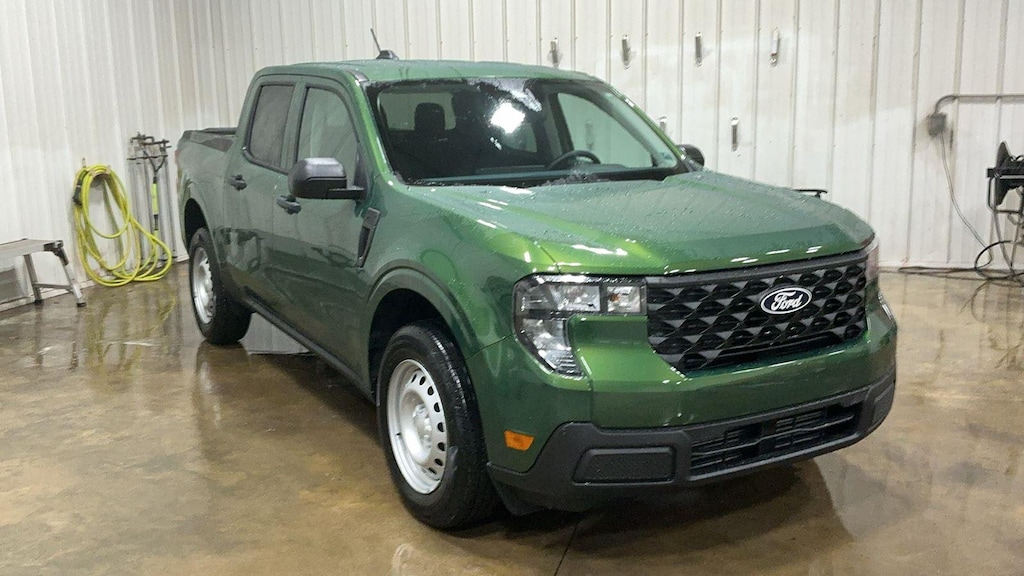 New 2025 Ford Maverick XL Truck SuperCrew