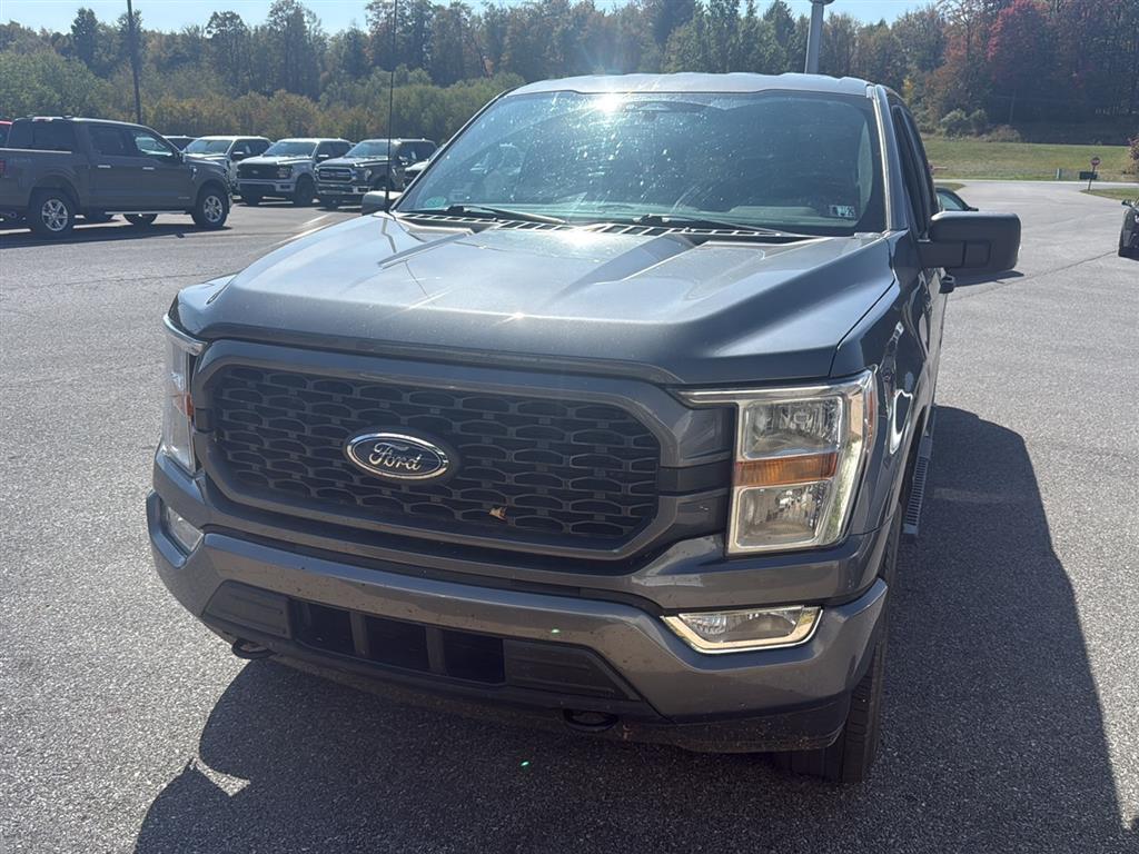 2022 Ford F-150 XL photo 2