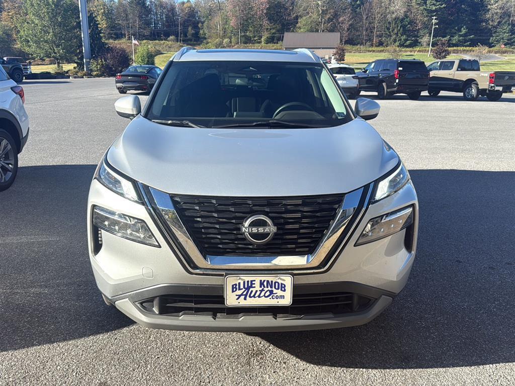 2023 Nissan Rogue SV photo 2