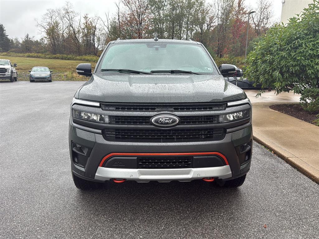 2022 Ford Expedition Timberline photo 3