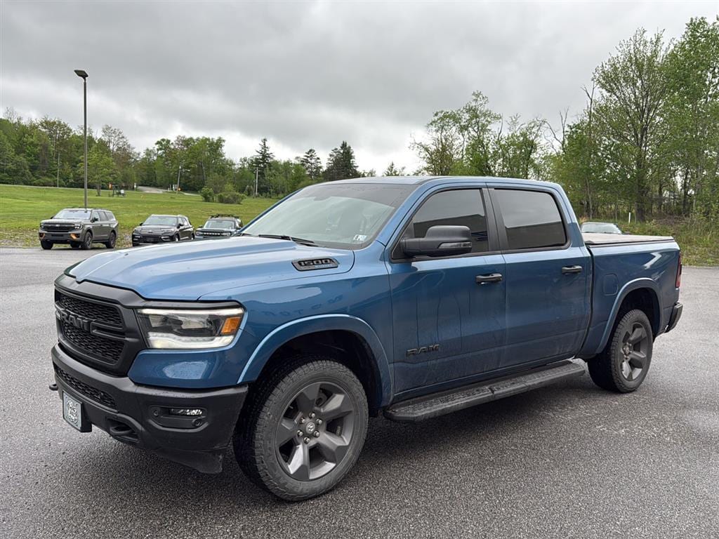 2024 RAM 1500 Big Horn/Lone Star 4x4 Crew Cab 5'7's photo