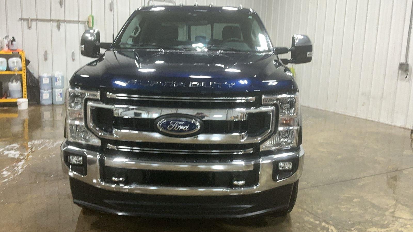 2022 Ford F-250 XLT photo 2