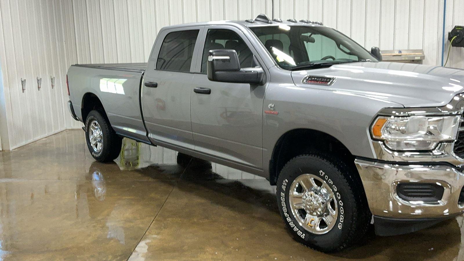 2024 Ram 2500 Tradesman photo 2
