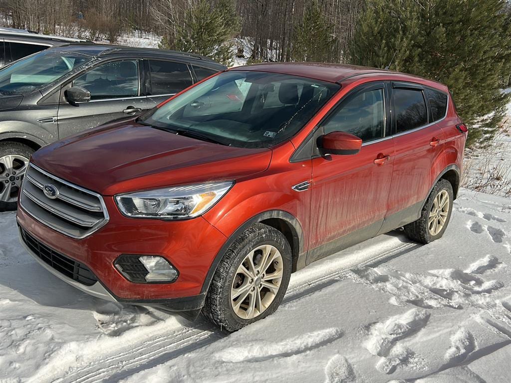 Used 2019 Ford Escape SE with VIN 1FMCU9GD4KUB98913 for sale in Kane, PA