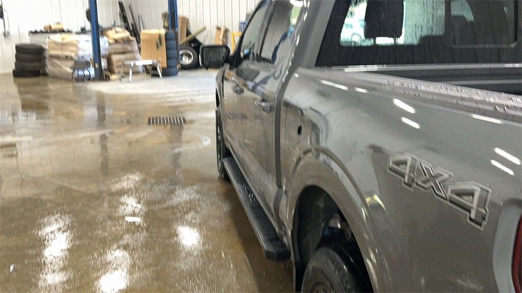 2025 Ford F-150 XLT photo 3