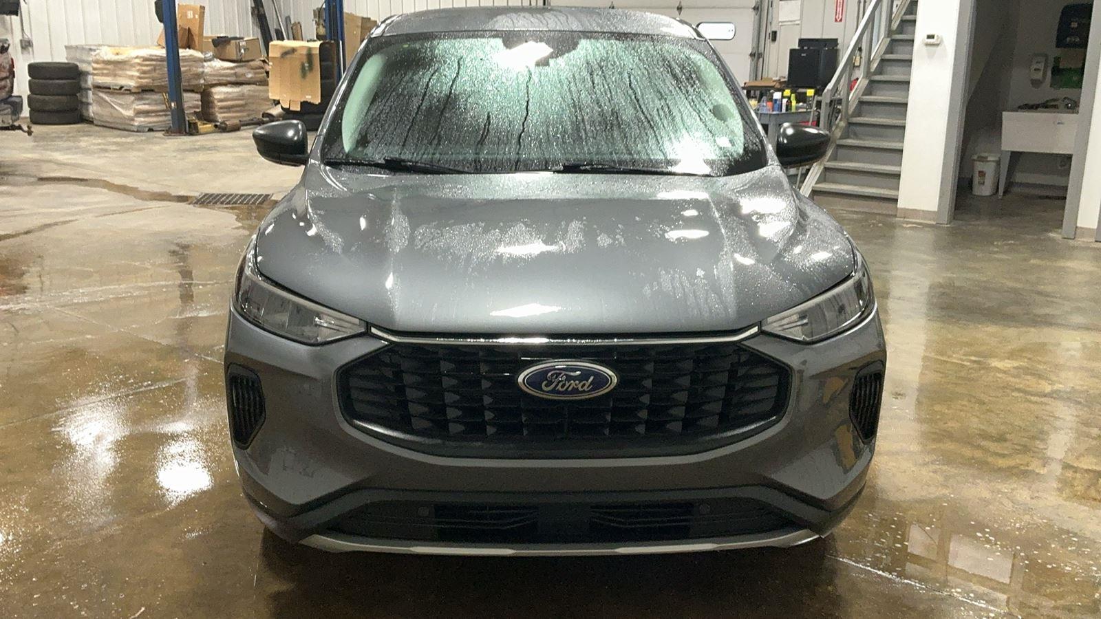 2023 Ford Escape Active's photo