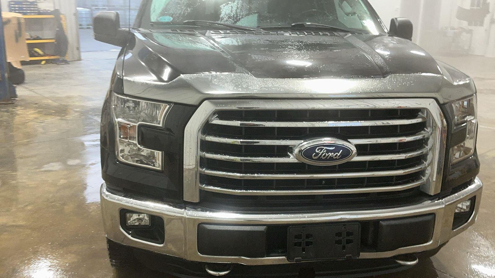 2016 Ford F-150 XLT photo 3