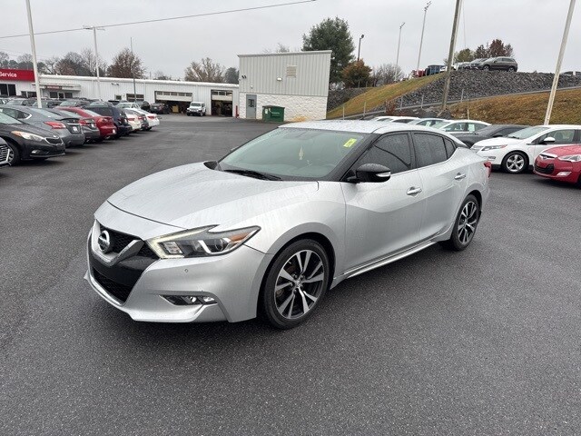 2017 Nissan Maxima SV photo 4