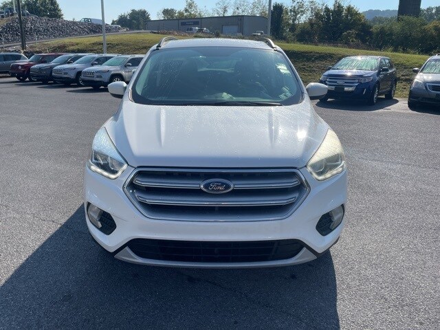2017 Ford Escape SE photo 2