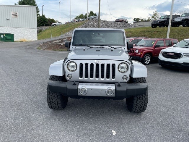 2017 Jeep Wrangler Unlimited Sahara photo 3