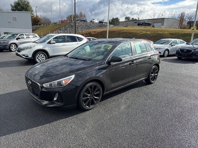 2018 Hyundai Elantra GT Base photo 3