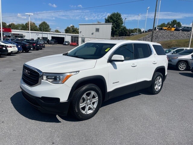 2017 Gmc Acadia SLE photo 2