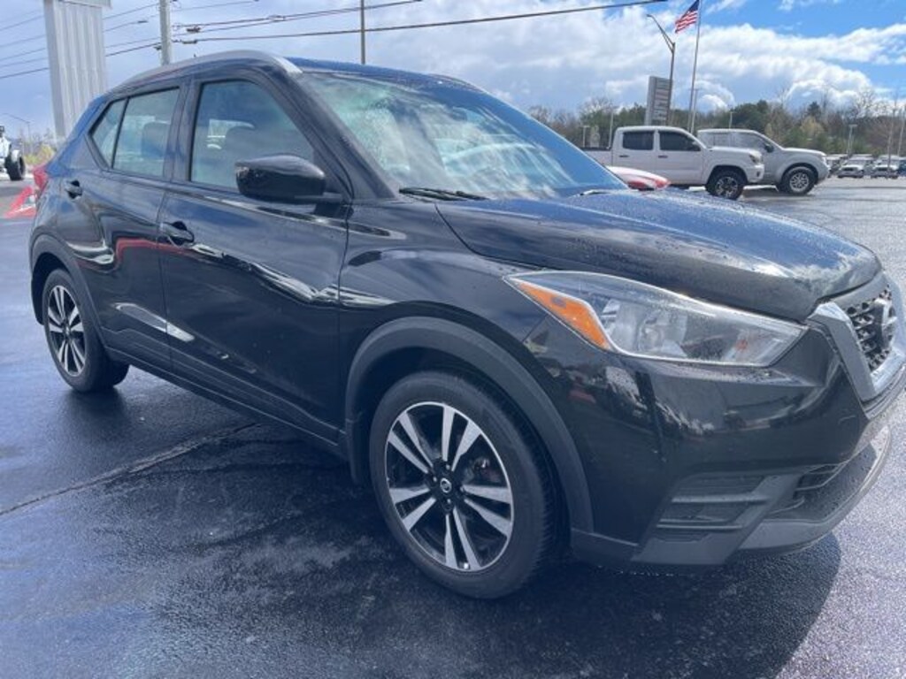 Used 2018 Nissan Kicks SV SUV