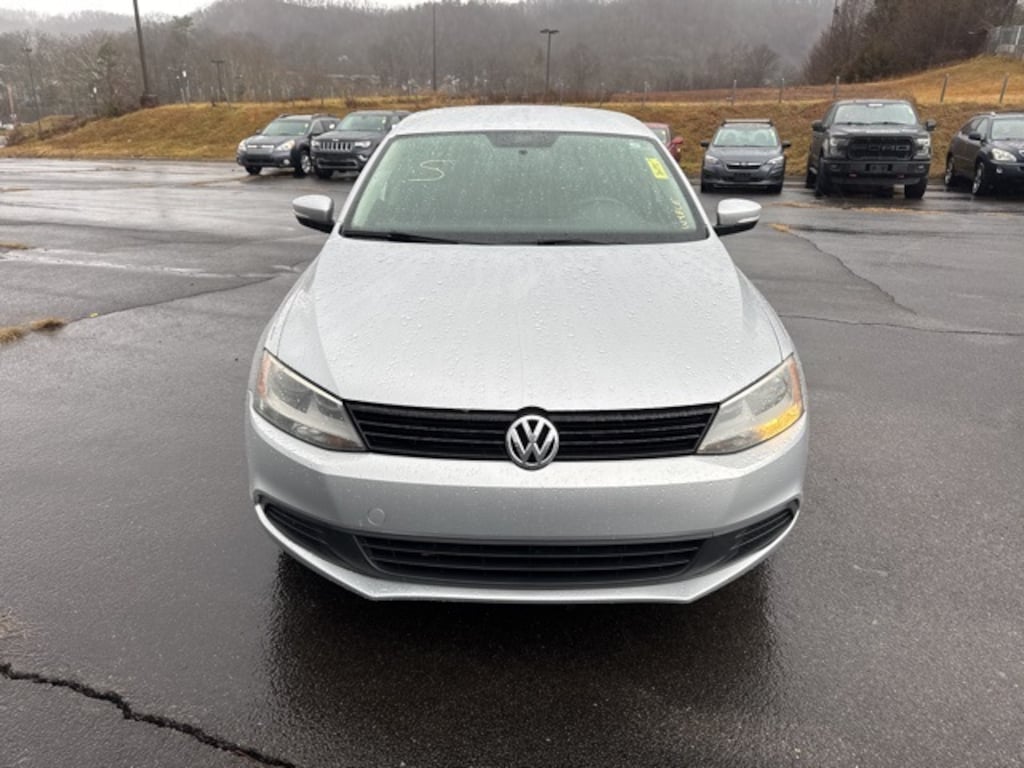 Used 2014 Volkswagen Jetta 1.8T SE Sedan