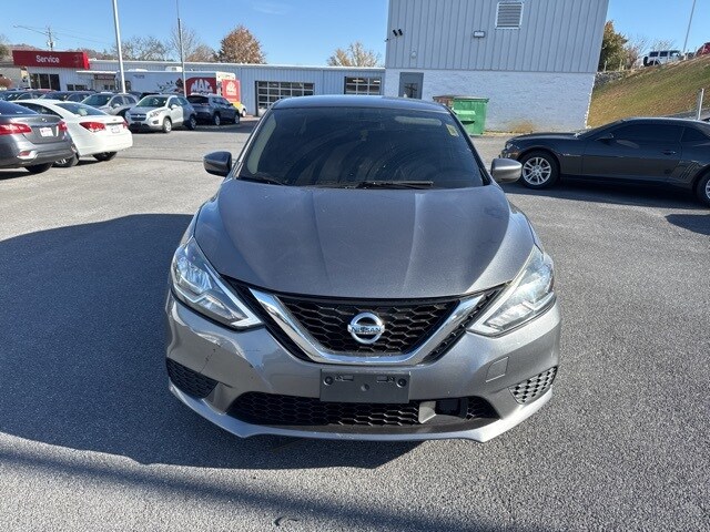 2019 Nissan Sentra S photo 3
