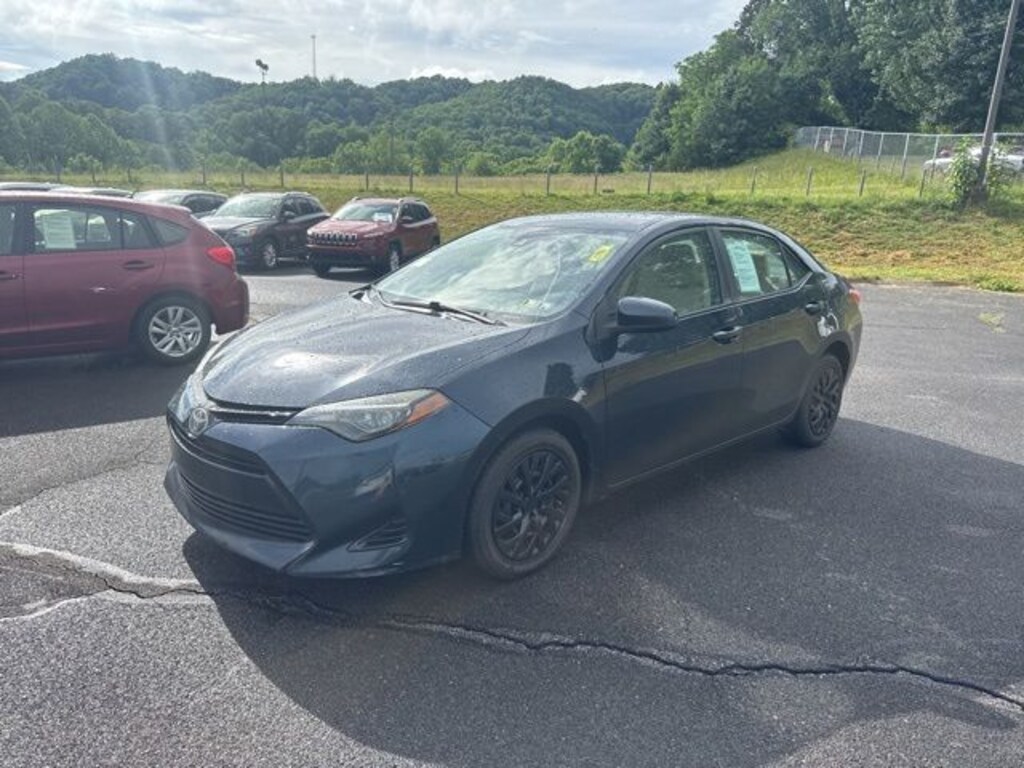 Used 2018 Toyota Corolla LE Sedan