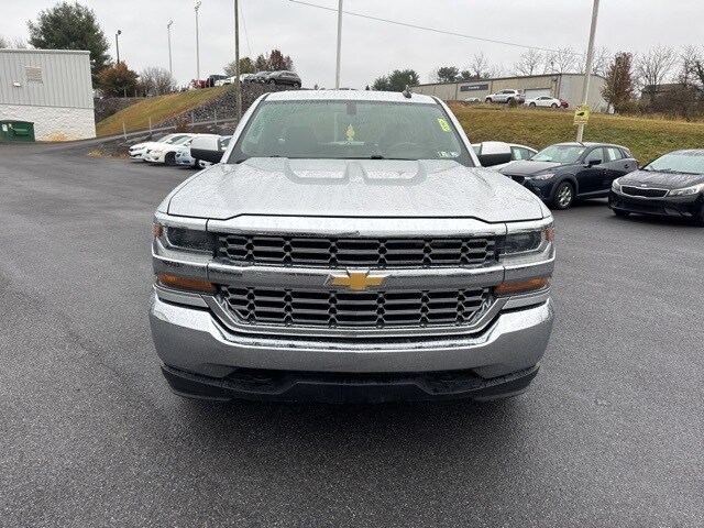 2019 Chevrolet Silverado 1500 LT photo 3