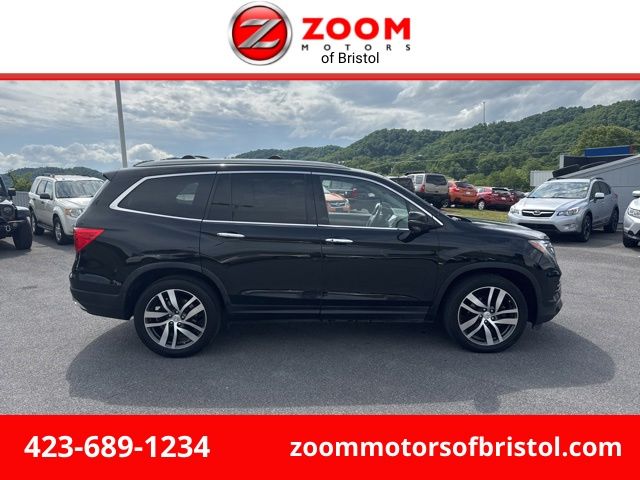 2016 Honda Pilot 4WD Touring's photo