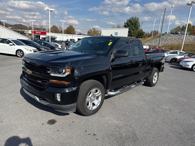 2016 Chevrolet Silverado 1500 LT photo 4