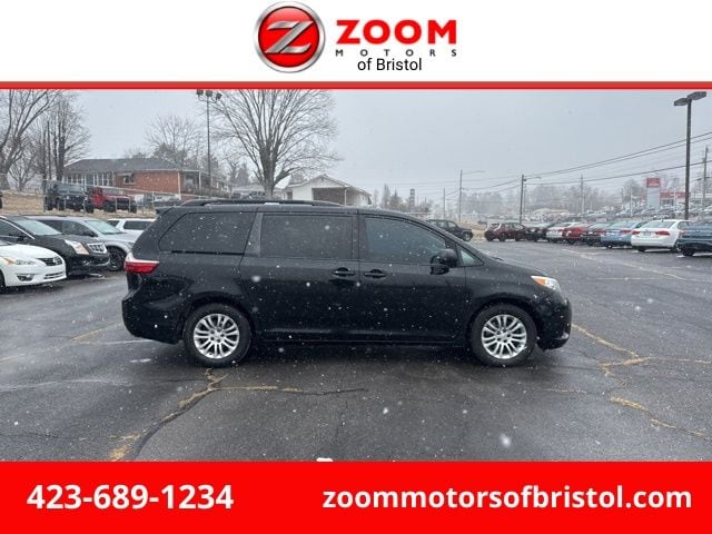 2016 Toyota Sienna XLE