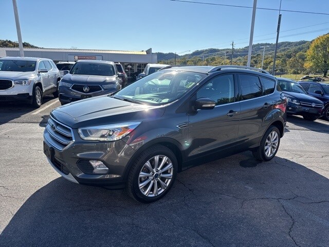 2017 Ford Escape Titanium photo 4