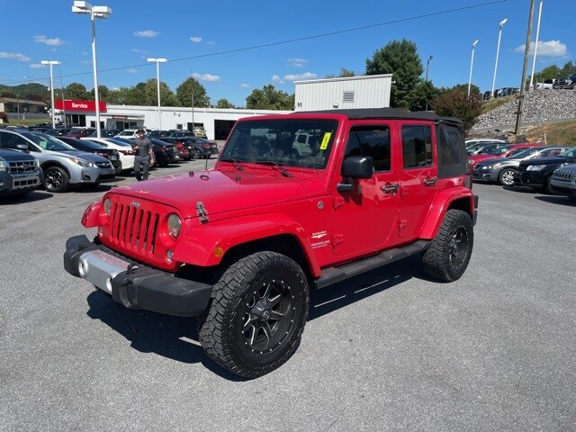 2012 Jeep Wrangler Unlimited Sahara photo 4