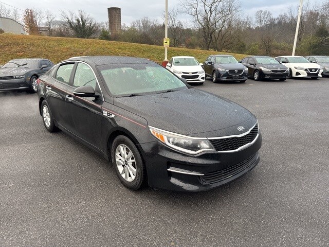 2016 Kia Optima LX photo 2