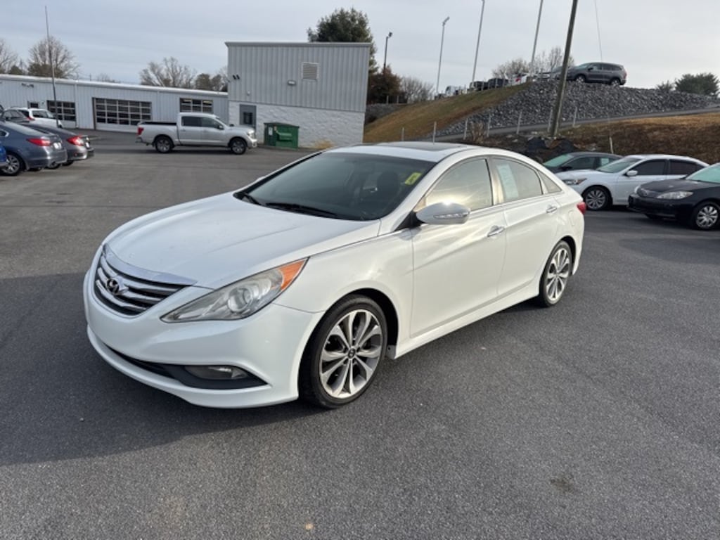 Used 2014 Hyundai Sonata SE Sedan