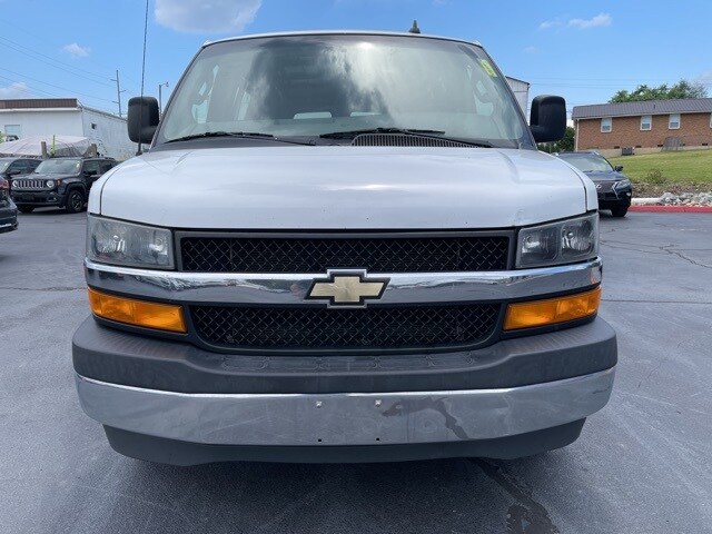 2019 Chevrolet Express 2500 Work Van photo 3