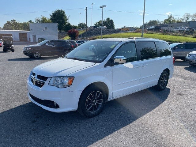 2017 Dodge Grand Caravan SXT photo 4