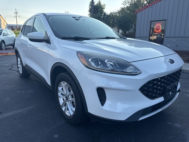 2020 Ford Escape SE photo 2
