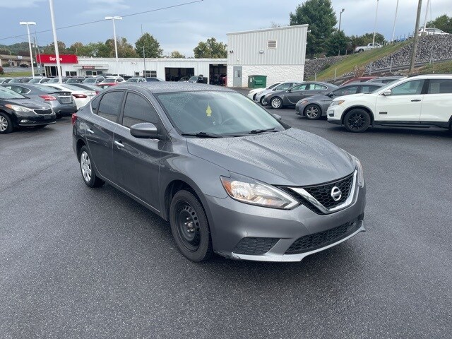 2019 Nissan Sentra S photo 2